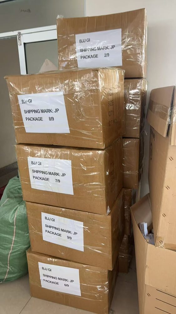 Bultos de una importación de cliente con shipping mark propio, listos para despachar desde China